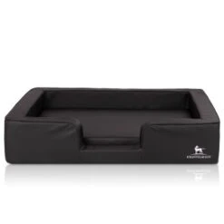 Knuffelwuff Orthopädisches Hundebett Mit Wendekissen Aus Kunstleder Indianapolis Schwarz M-L 8 Knuffelwuff Orthopädisches Hundebett Mit Wendekissen Aus Kunstleder Indianapolis Schwarz M-L -Zoofachgeschäft d522c04e3df0ee012e9ff26fcea983ccefbd08d8 1412253 de DE 1af2d412b44295b64ed9a819dc550d4461723ee55S79no